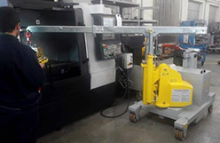 Grúas para prensas con fuerza de cierre hasta 500 kg.