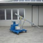 Electric crane for mold lifting with capacity up to 750 kg.