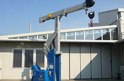 Grúas para prensas con fuerza de cierre hasta 10.000 kg.