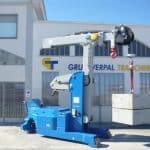 Mold lifting machine with capacity up to 12.000 kg.