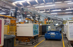 Grúas para prensas con fuerza de cierre hasta 25.000 kg.