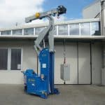 Mold lifting machine with capacity up to 2.500 kg.