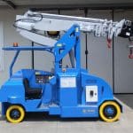 Mini crane For lifting loads up to 6.500 kg.