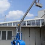 Mini crane For lifting loads up to 6.500 kg.