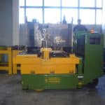 Mold lifting machine with capacity up to 35.000 kg.